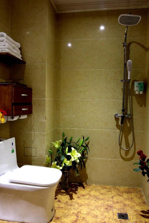 Hôtel Yiwu Guoheng Extérieur photo